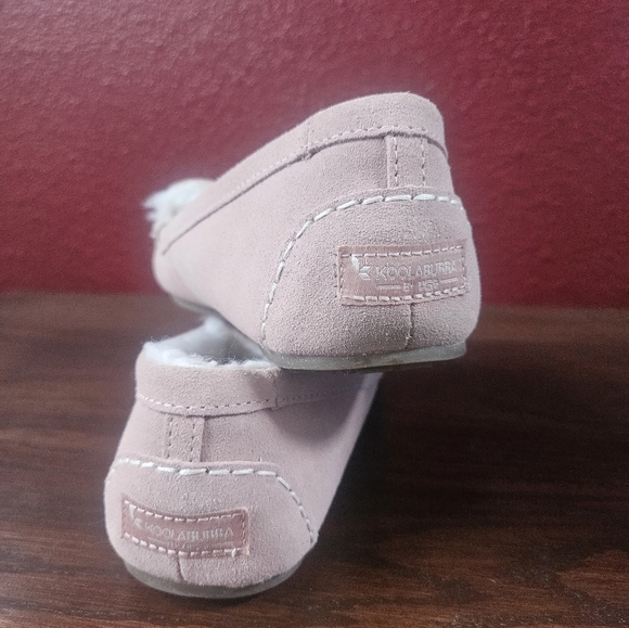 Koolaburra Pink and White Moccasins with Suede Finish - Picture 2 of 5